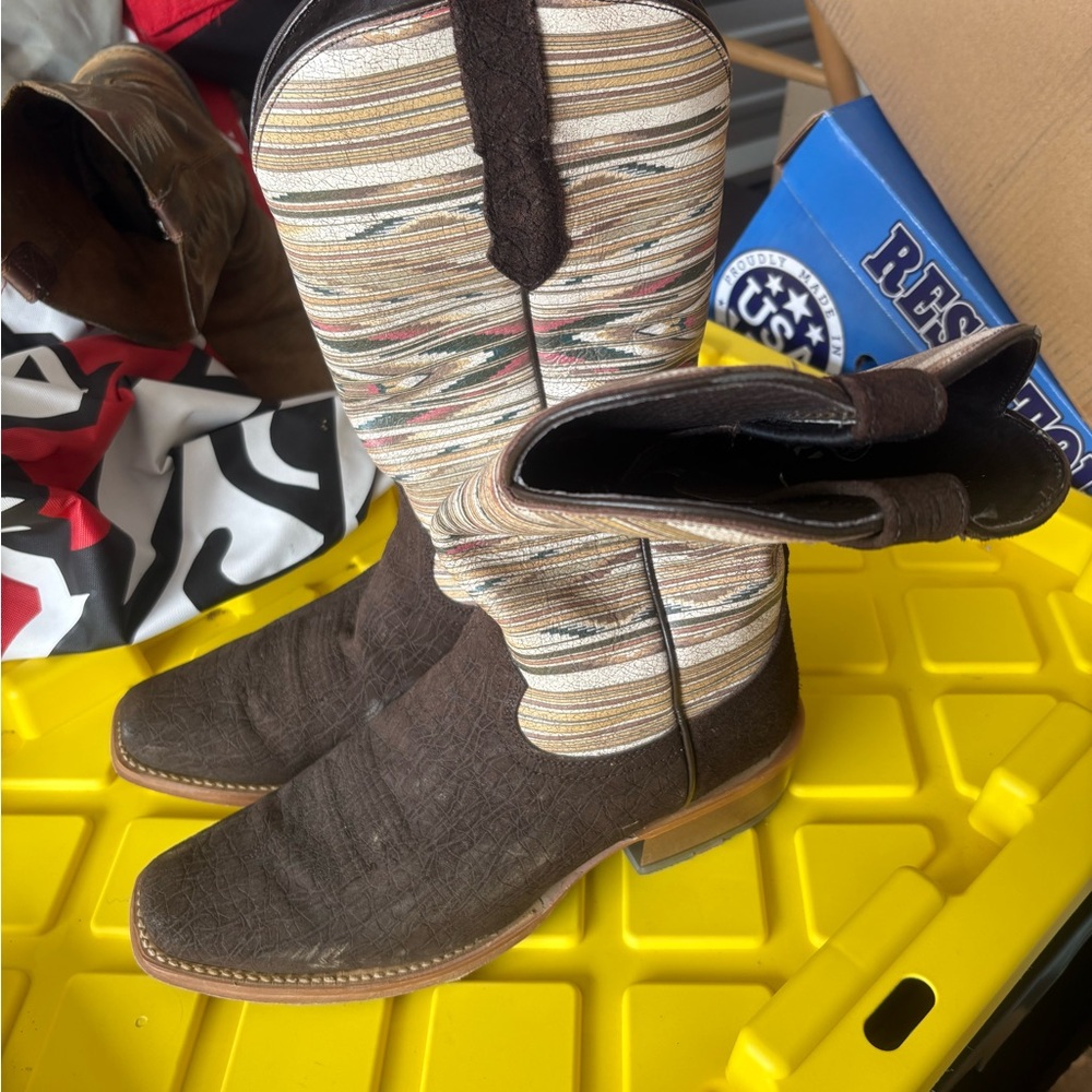 Ariat Futurity Brown Foot with Striped Cream & Tan Shaft Cowboy Boots